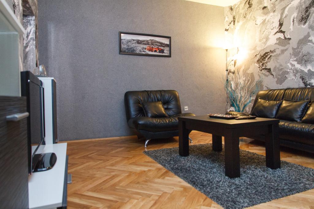 Apartment Aleksandar Belgrad Exteriör bild